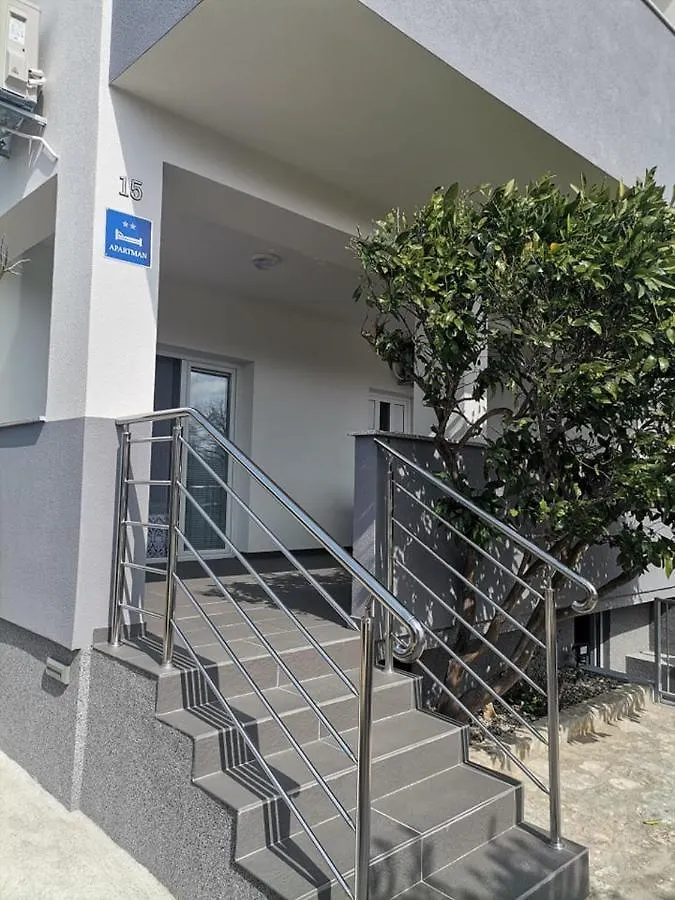 Apartments Lota Starigrad Paklenica