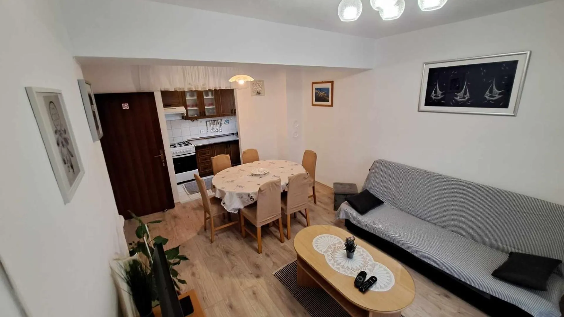 Apartments Lota Starigrad Paklenica