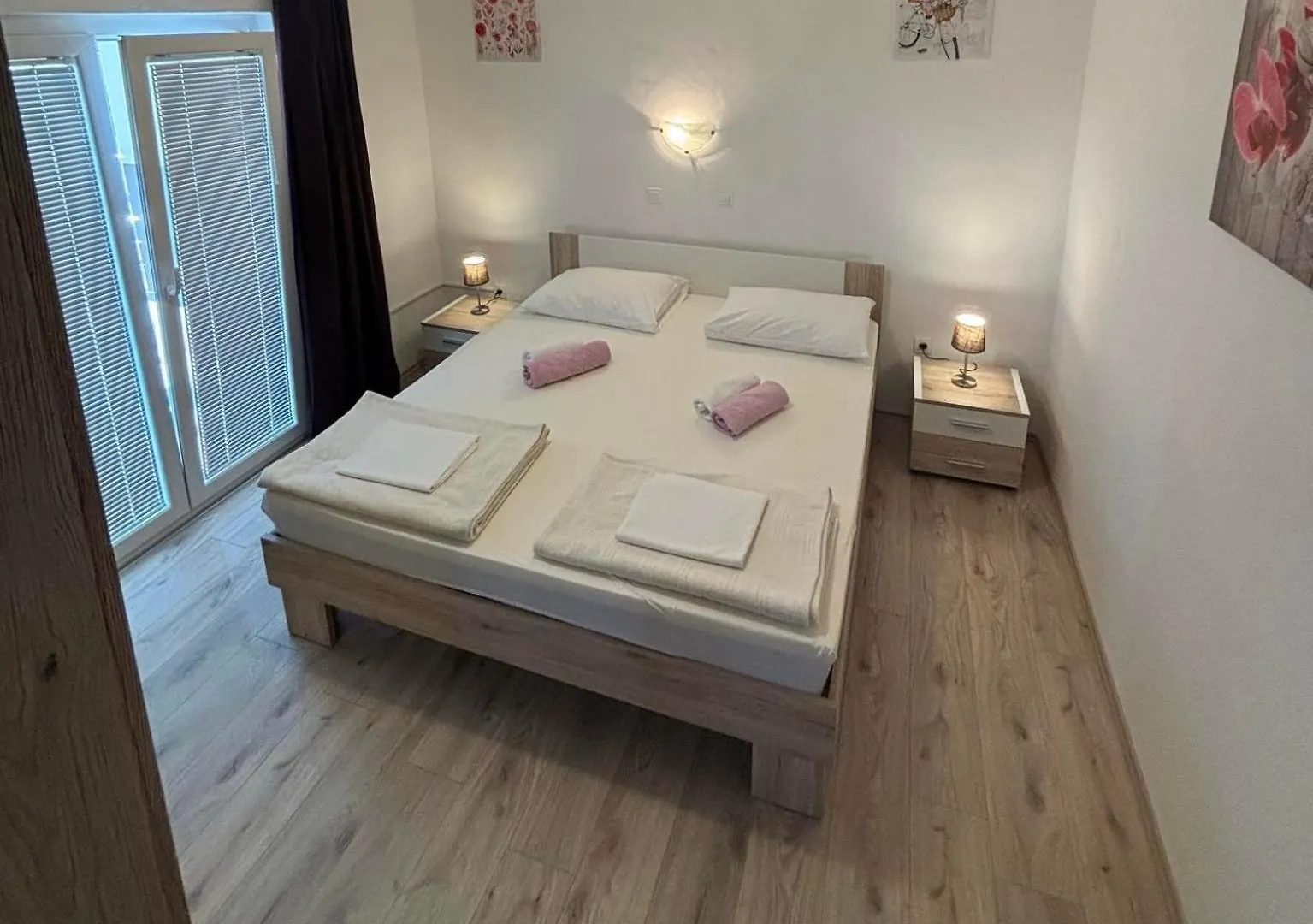 Apartments Lota Starigrad Paklenica